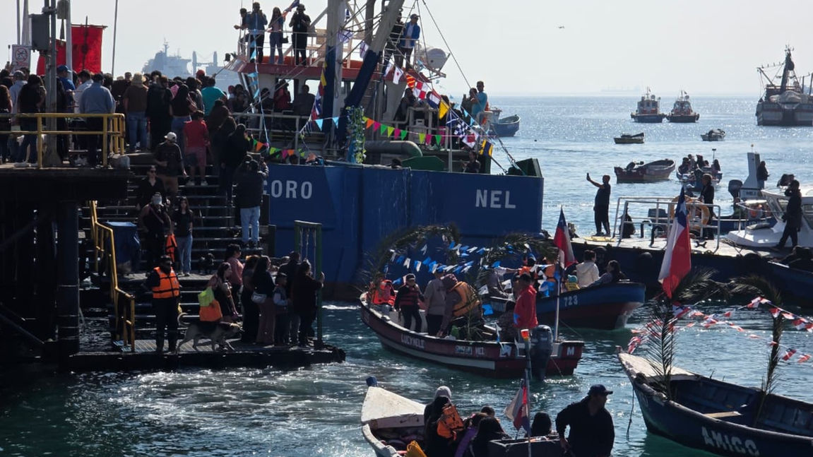Fiesta de San Pedro culminó con emotiva ceremonia de reconocimiento al sector pesquero de Mejillones