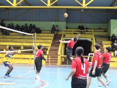 Estudiantes de Tocopilla participan en el campeonato “Vóley Conecta 2.0” del HPV de Junaeb