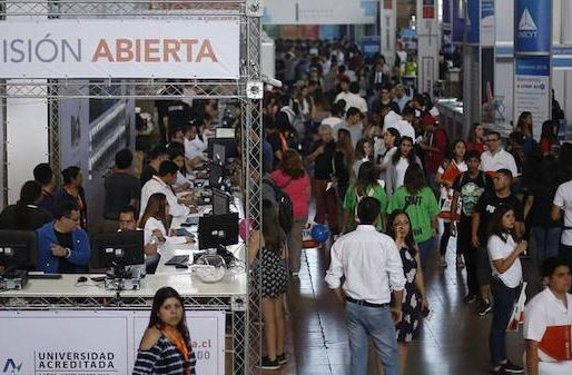 Las y los estudiantes tienen un plazo de 10 días corridos:
SERNAC Y SES INFORMAN CÓMO EJERCER EL DERECHO A RETRACTO EN LA EDUCACIÓN SUPERIOR