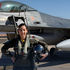 Hito en la FACh: Teniente Francisca Caces se convierte en la primera mujer piloto de caza F-16 en Chile