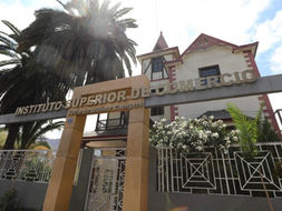 CMDS aclara que “no se trata de una cancelación de matrículas”: por cupos en liceo comercial de Antofagasta