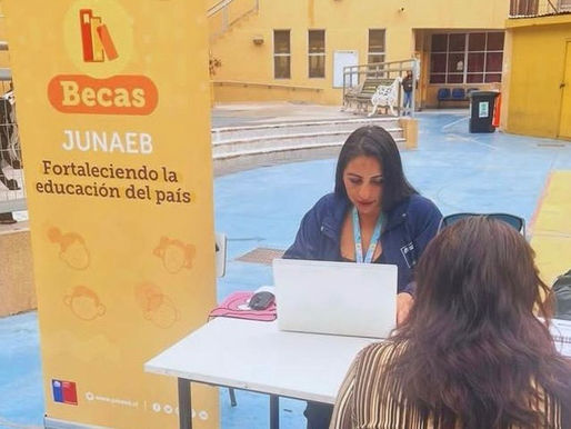 Junaeb realiza la renovación de becas a la educación superior en la región de Antofagasta
