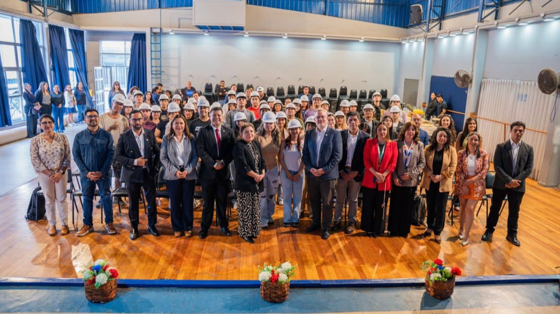 40 estudiantes del Liceo CEIA B-32 iniciaron formación técnica con programa “Crece con tu Puerto” de ATI