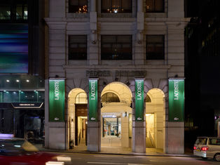 LACOSTE 於中環地標畢打行開設香港旗艦店,將法式優雅與香港活力完美交織