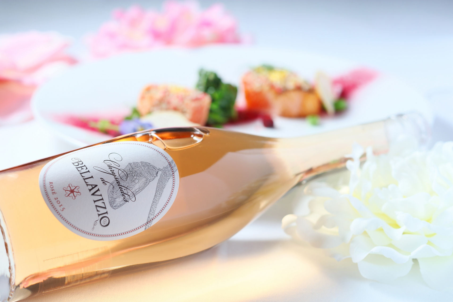 菜單選配由名人廖碧兒創立的獲獎美酒品牌Bellavizio佳釀—Bellavizio Bordeaux Rose 2015