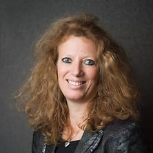 Esther Dysli Delegierte des Verwaltunsrates Marketingexpertin und Expetin für Strategien, Verkafsförderung und Partnermarketing von Hotels und Tourismusbetrieben