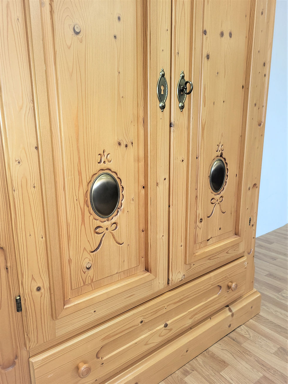Miniaturbild: Bauernschrank | Voglauer 1800 Gold 2 Türen 1 Schublade
