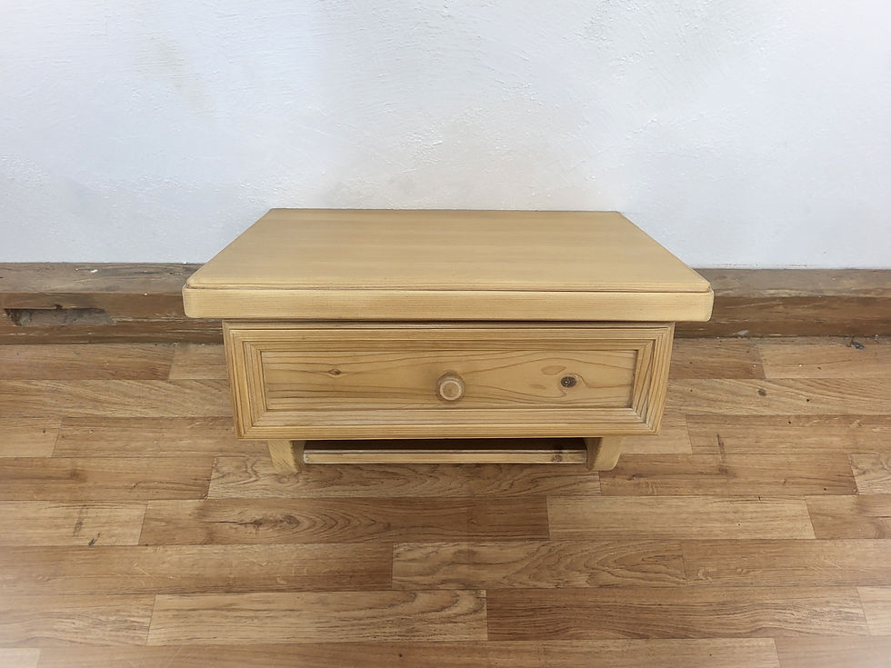 Miniaturbild: Nachttisch antik | Voglauer Wandkonsole