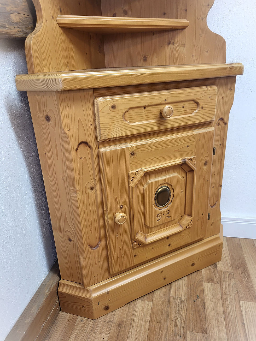 Miniaturbild: Eckschrank Eckmöbel Voglauer Anno 1800 Gold antik Antikschrank Bauerneckschrank Landhauseckschrank Bauernschrank Landhaus