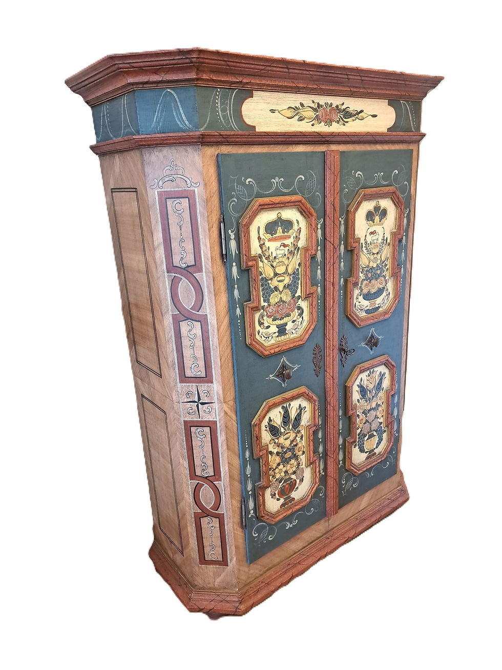 Bauernschrank blau rot