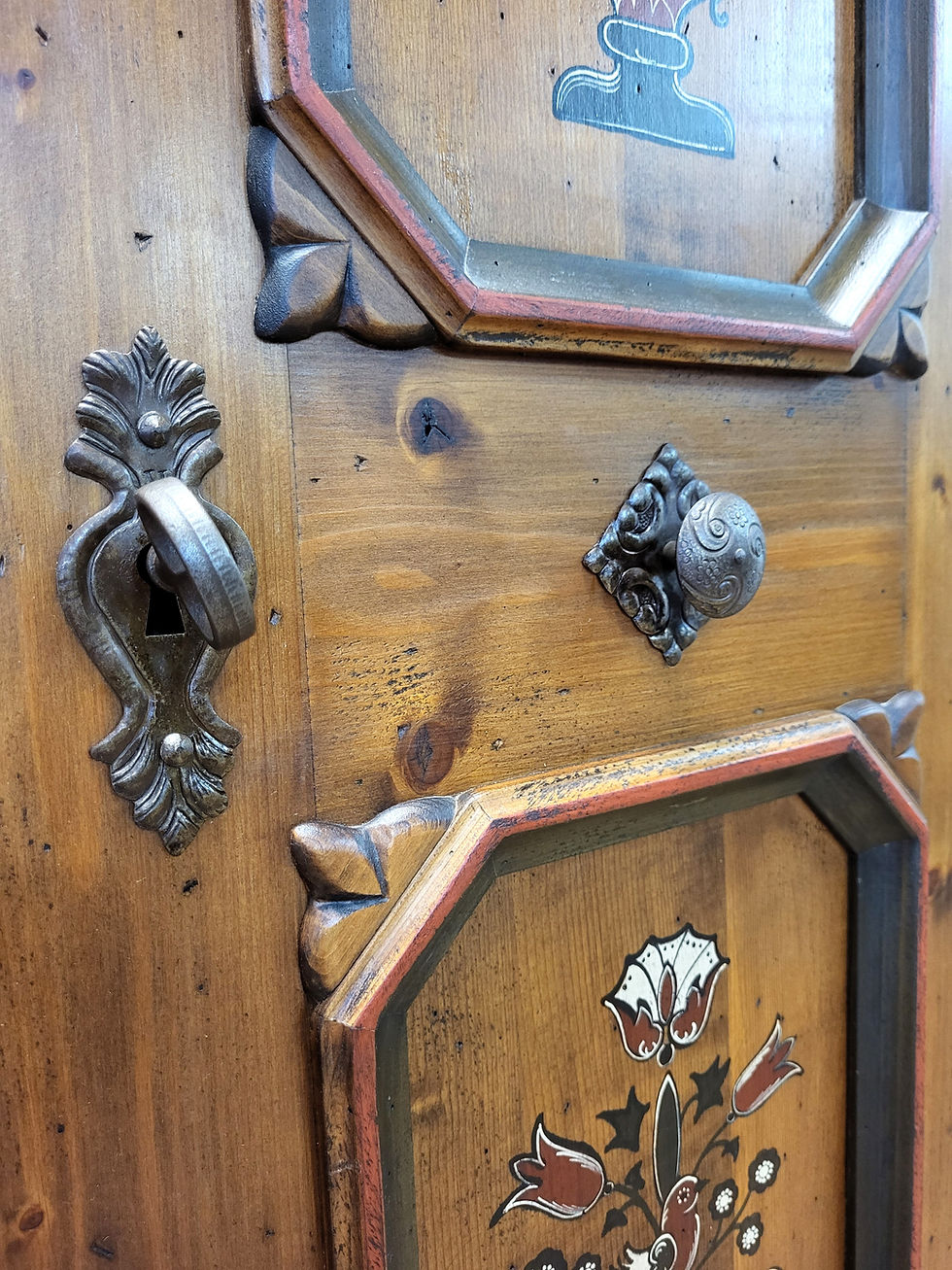 Miniaturbild: Voglauer Anno 1700 braun antik bemalt Kleiderschrank Bauernschrank Landhausschrank Wäscheschrank Schlafzimmerschrank massiv