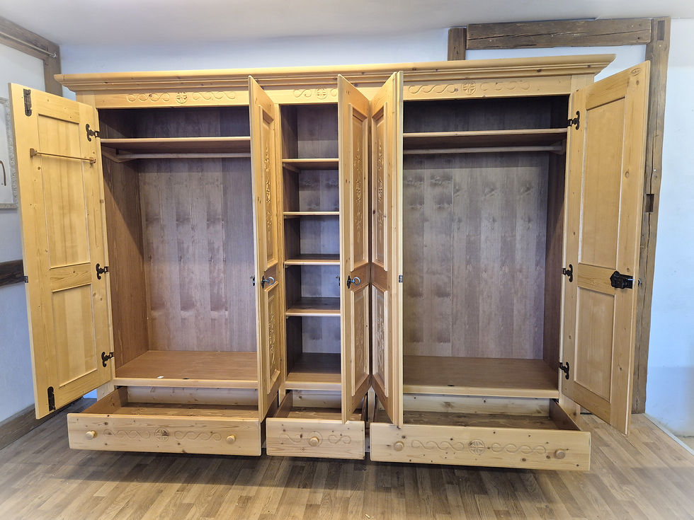 Miniaturbild: Bauernschrank | Voglauer 1600 hell Schrank 5 Türen Schlafzimmerschrank