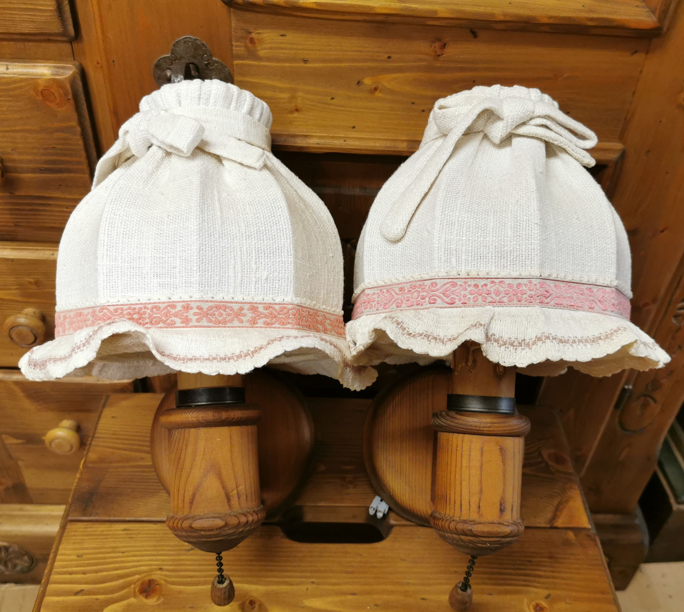 Anno 1600, Wandlampen-Set, Schirm weiß-rosa