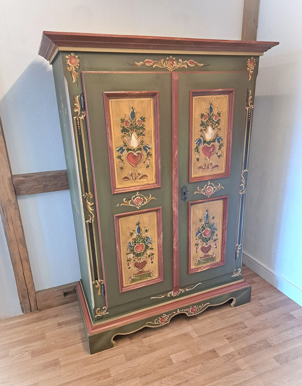 Miniaturbild: Bauernschrank | Voglauer Serie Abtenau moosgrün 2 Türen