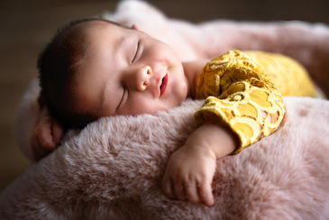 Neugeborenenfotos Newbornfotos Esslingen Stuttgart--134.jpg