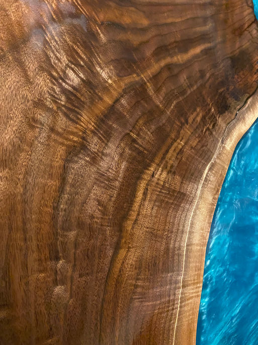 Curly Walnut Grain Close up