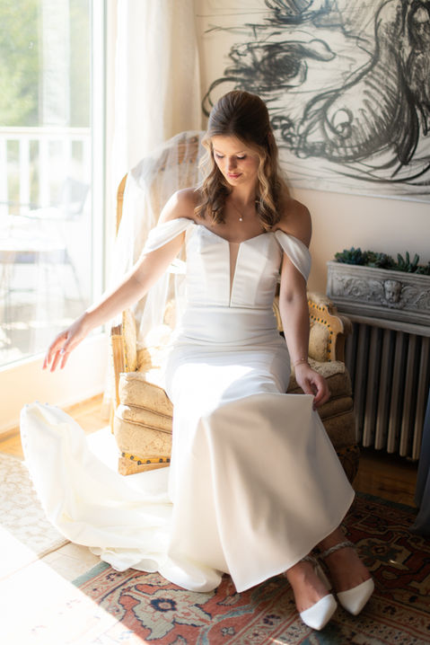 Bride under the mural in the Bridal Suite at Penobscot Bay Estate, a Maine Waterfront Venue, photo by Hannah Jenkins Photography