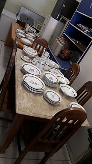 Mesa com Tampo em Marmore