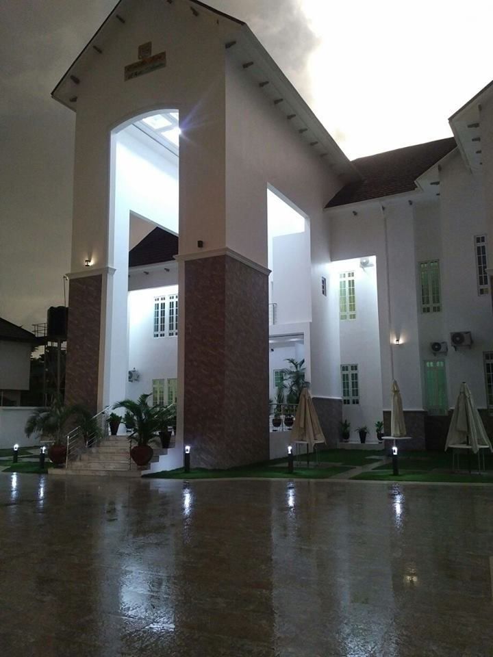 Entrace Side View