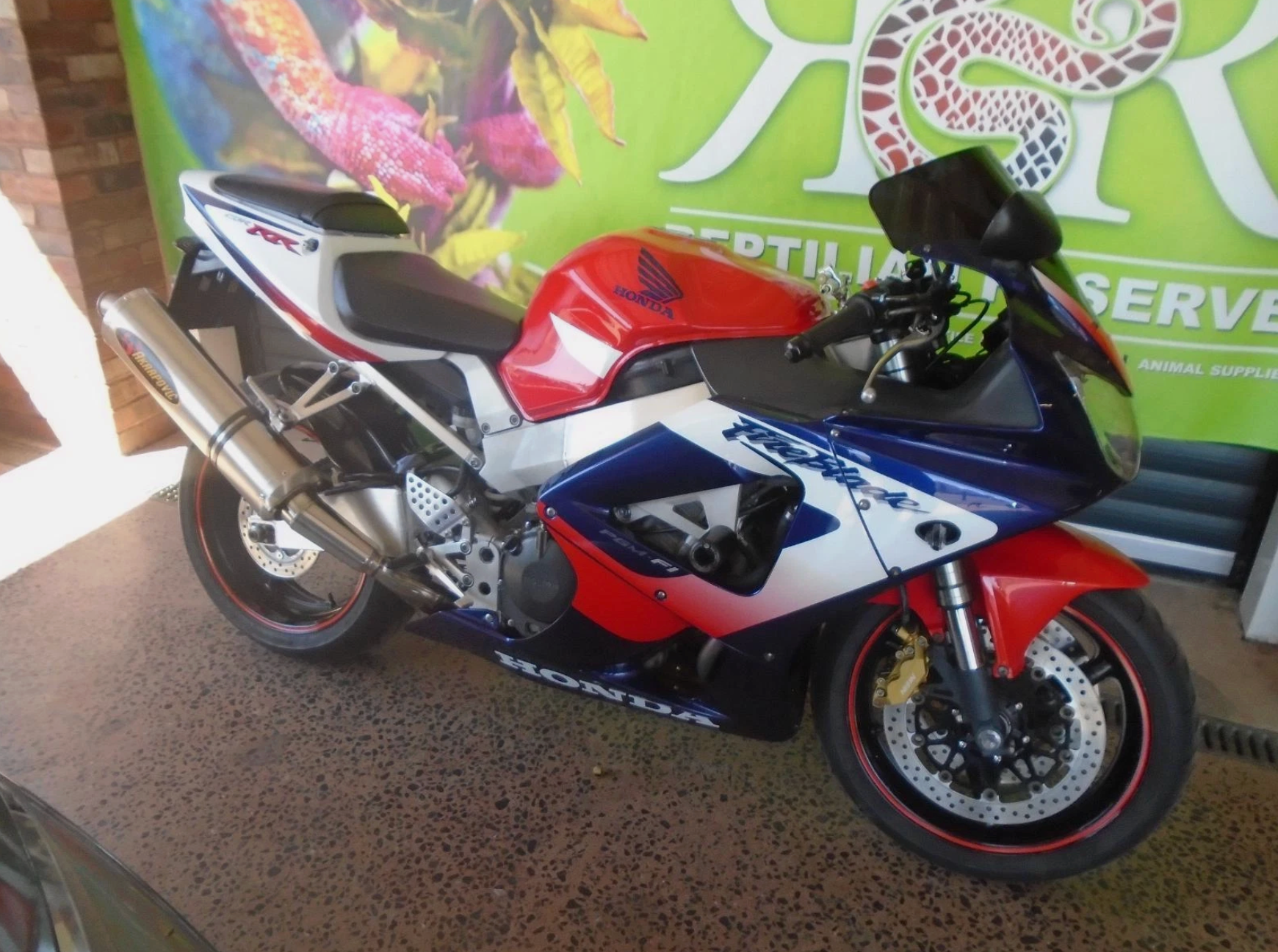HONDA CBR929 RR FIREBLADE 09/2000 X-PLATE - 26,000 MLS