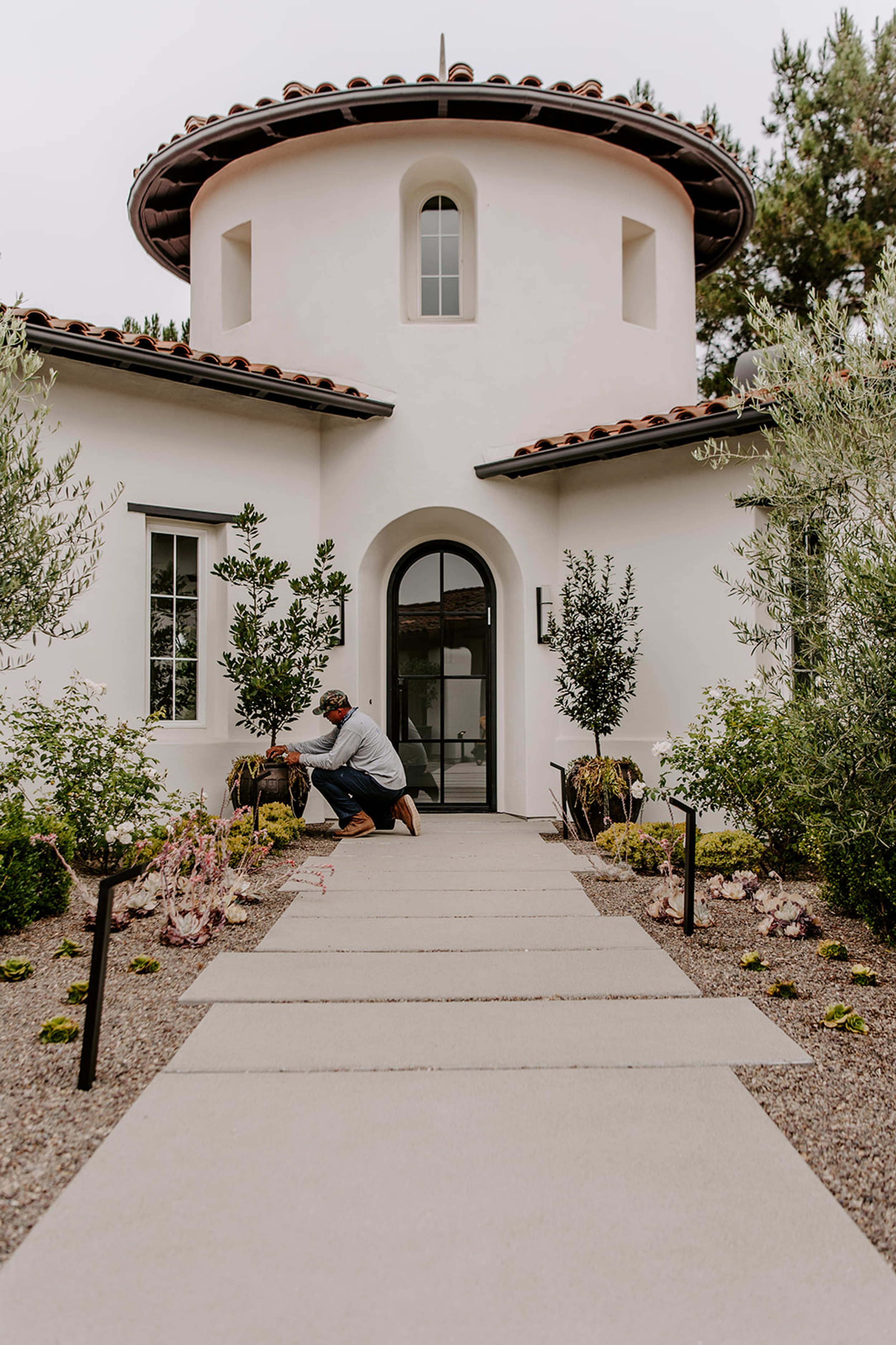 How to Achieve the Perfect Modern Mediterranean Yard Style for Your SoCal  Home, image size:2500x3752