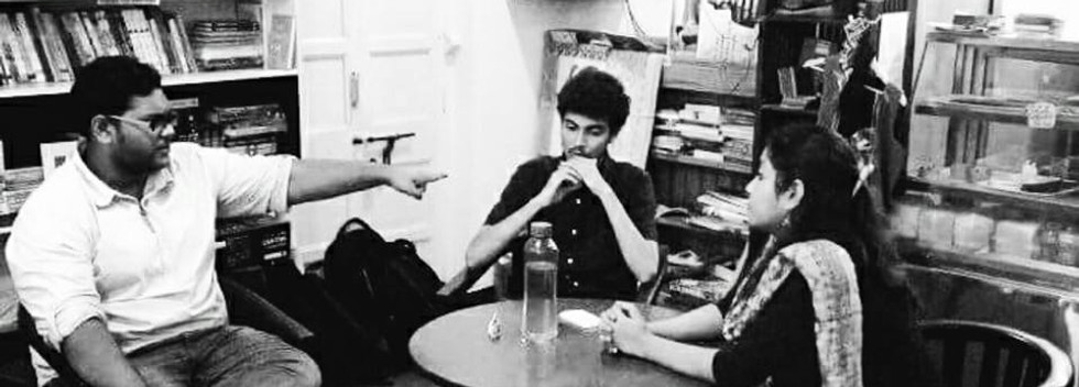 2 man and a woman, all are stranger to one another starts talking about how people becomes stranger all of a sudden