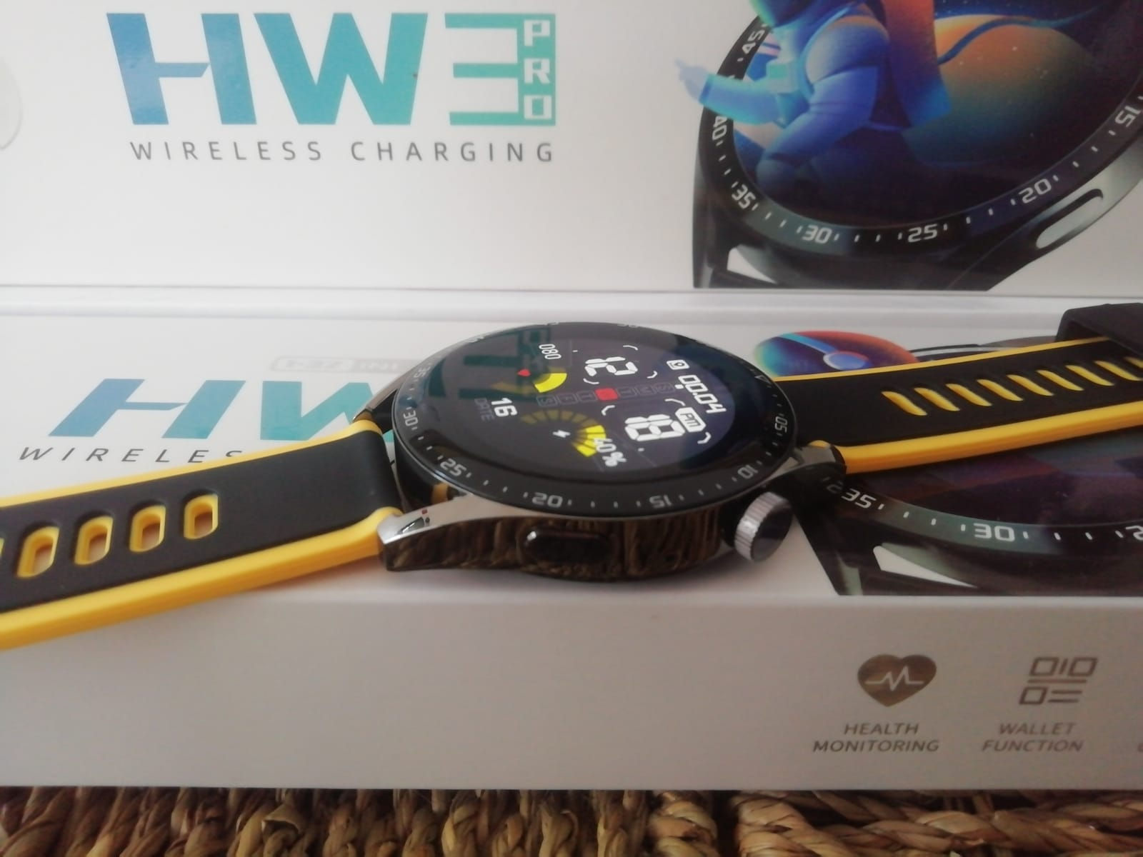 Smartwatch HW3 Pro : Preto/Amarelo