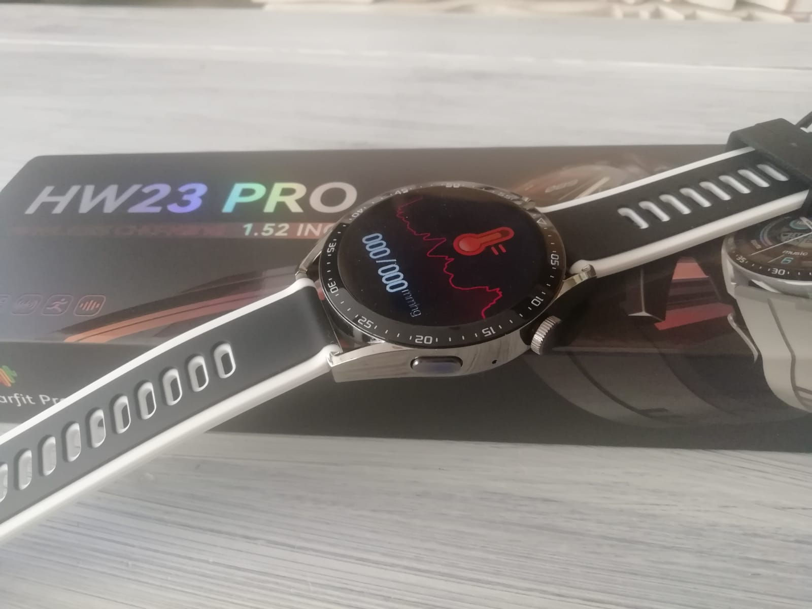 Smartwatch HW28 Pro : Preto/Branco
