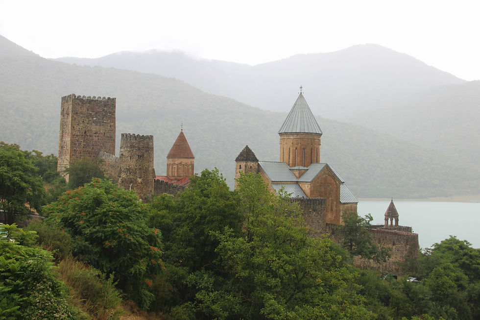 We'll stop at this fortress again. The rain just did not let us enjoy it