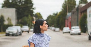 サムネイル： Jayme Dress in Blue + Black Check