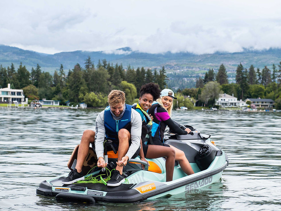 sea-pwc-my23-tow-wake-pro-1630-ace-230-neomint-lifestyle-30106-rgb-4x3