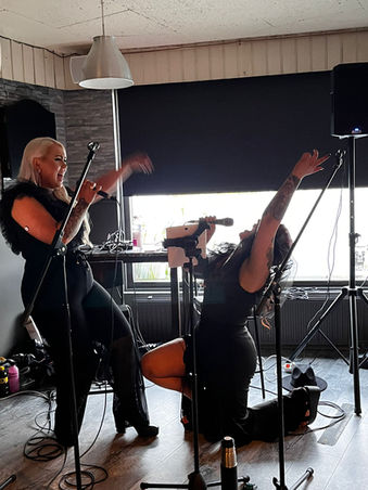 Trio Jolene lavalla esiintyjät Mikkelissä live-musiikki Mikkeli Rebemol Oy esiintyjät.