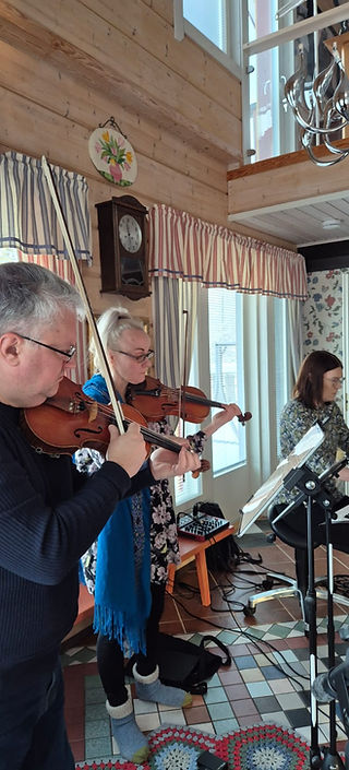 Unelmien evoluutio on mikkeliläinen kokoonpano.