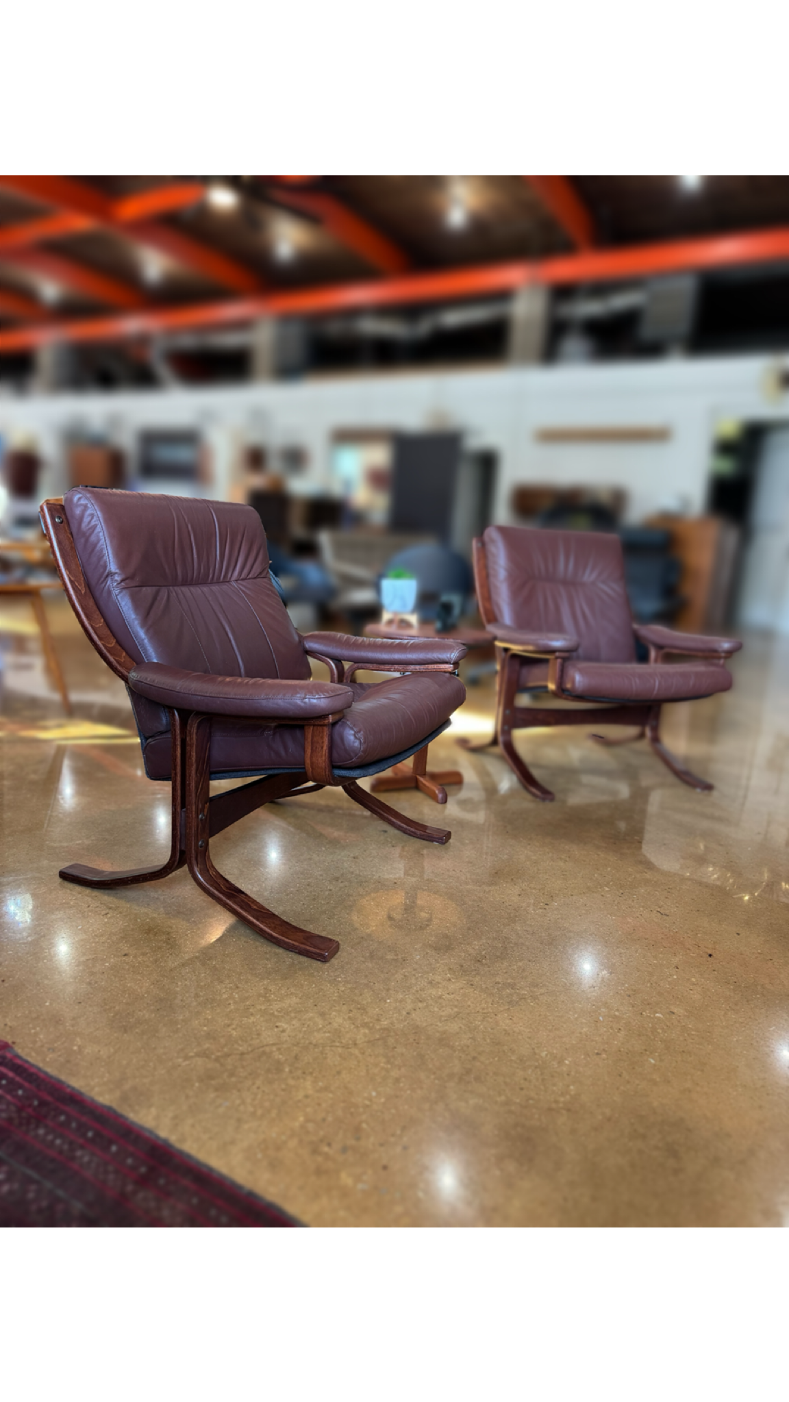Westnofa Siesta Lounge Chairs in leather