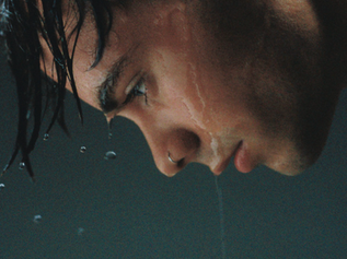 Corbyn Besson “HEAD FIRST” EP Review