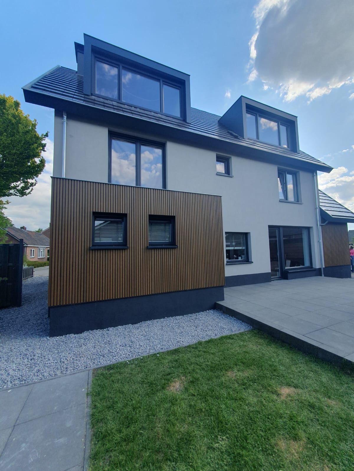 Woning met door Allinsign gewrapte kozijnen