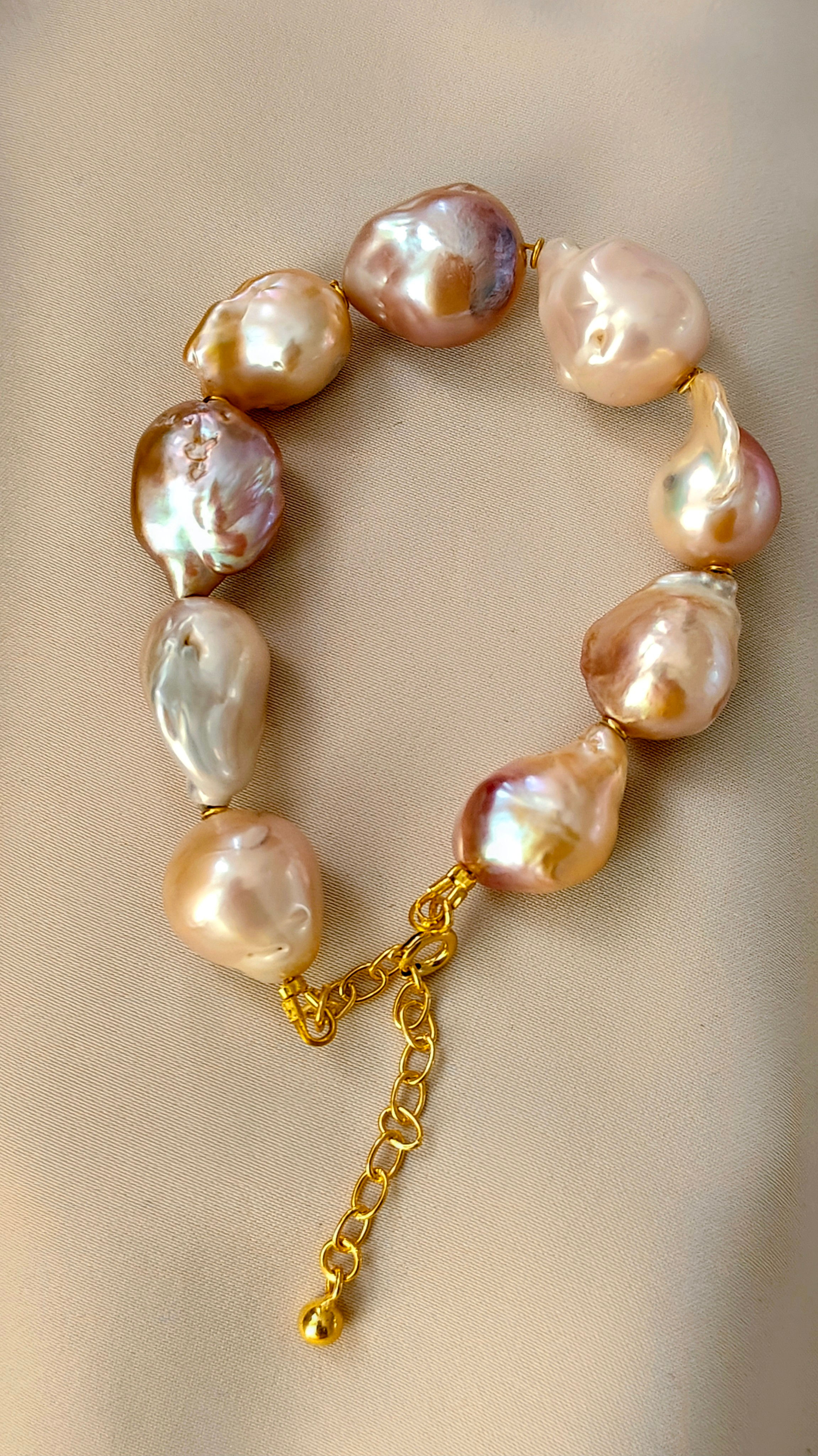BRPFW-001 Golden Tone Baroque Pearl Bracelet