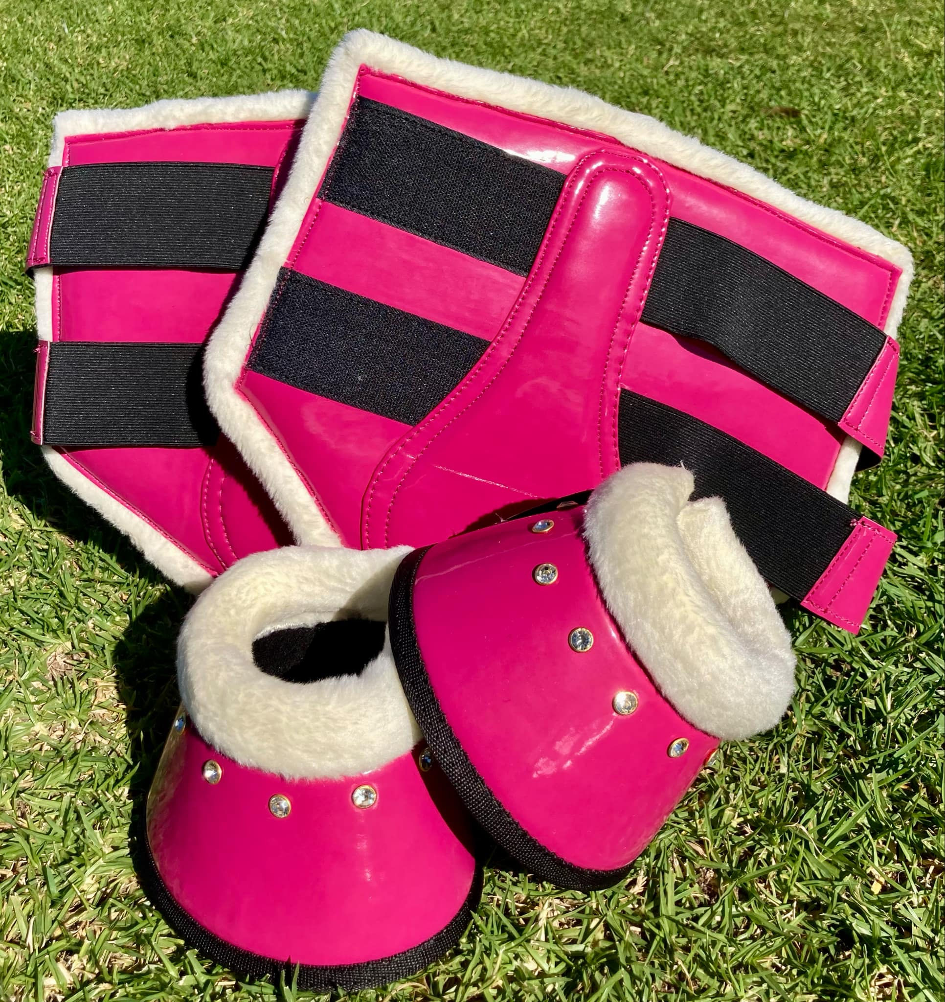 Equestrian Horse Brushing Tendon Boots Matching Bell Boots Set Crystal Patent Pink