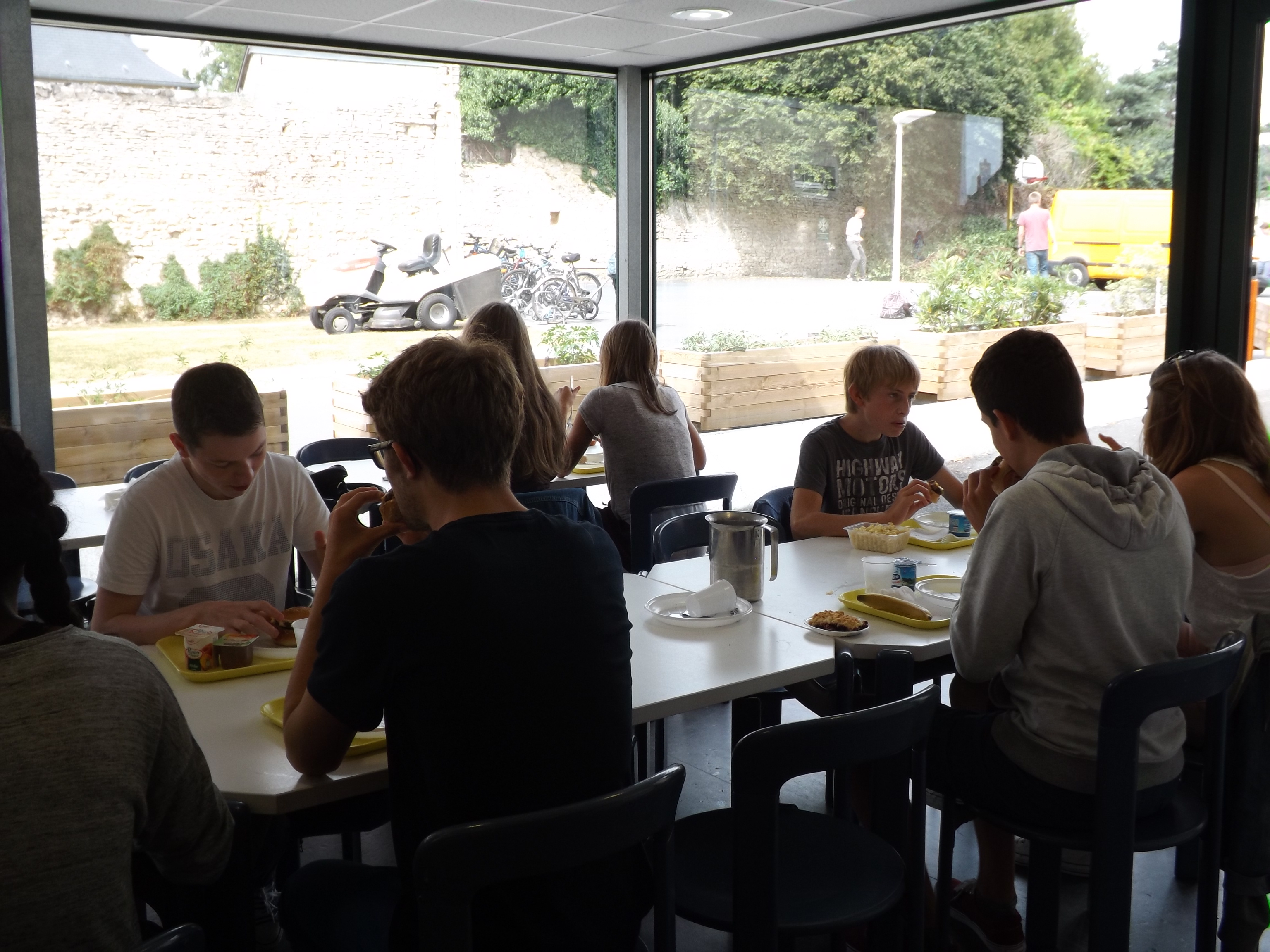 cafeteria-2