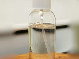 How to Make Preserved and Solubilized Room and Linen Sprays