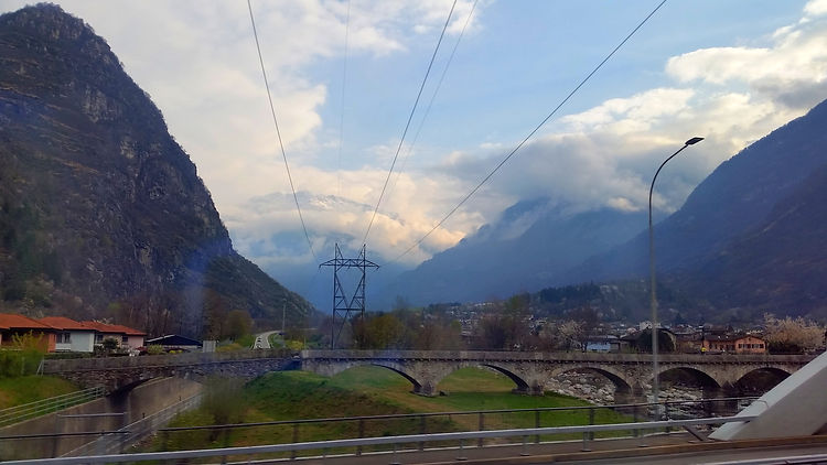 Aprilwinter Biasca_corr.jpg