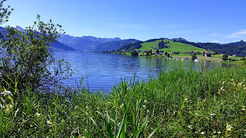 Sihlsee richtung einsiedeln_corr.jpg
