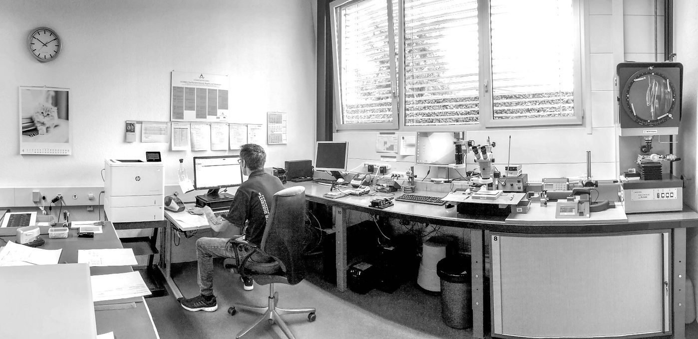 Messlabor Gleitschleifen Trowalisieren_bearbeitet.jpg