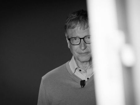 Aπίστευτο! Και ο...Μπίλ Γκέιτς προσκύνησε τον Τράμπ!