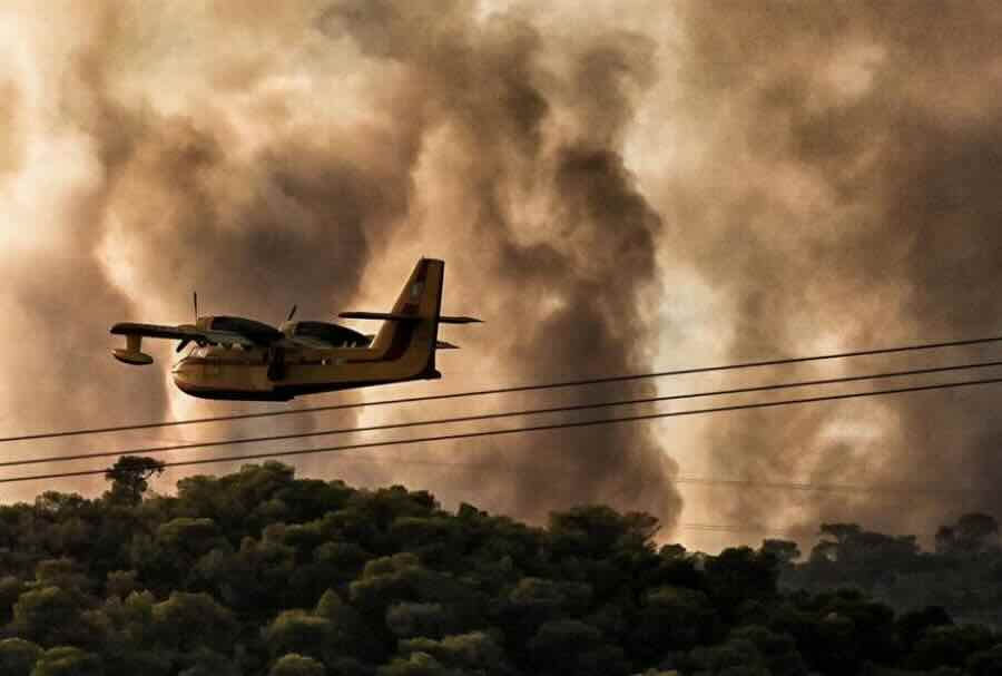 Πύρινη κόλαση παντού! Η Παναγιά είναι θυμωμένη με τους άθεους και τους υβριστές Της!
