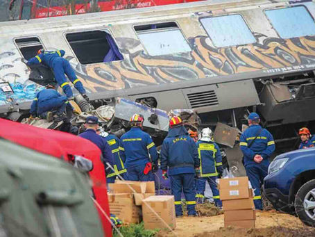 Αλήτες! Ρουφιάνοι! Δικαστικοί!