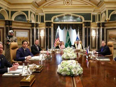 Στα δύο η Ουκρανία, νικητής της πρώτης διάσκεψης η Ρωσία!