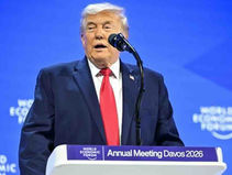 Με τα άλλα...αποβράσματα και η Ελλάδα εναντίον του Τράμπ!