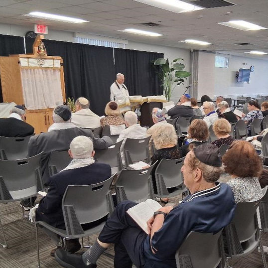 Temple B’nai Shalom Celebrates the High Holidays