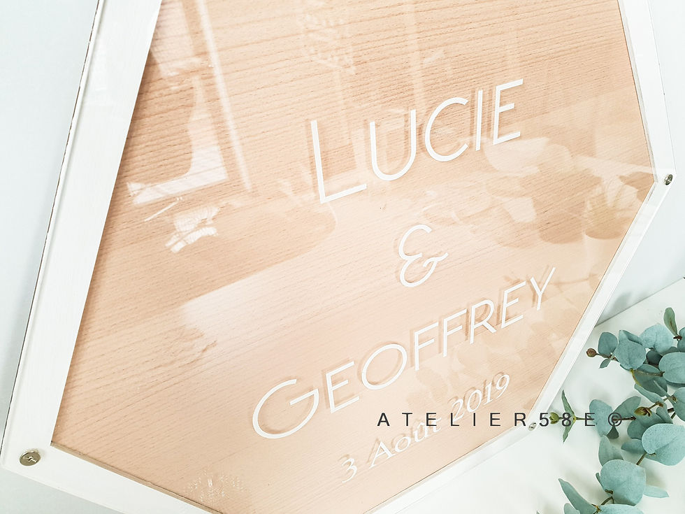 Miniature : Livre d'or bois personnalisé mariage champêtre en forme hexagone